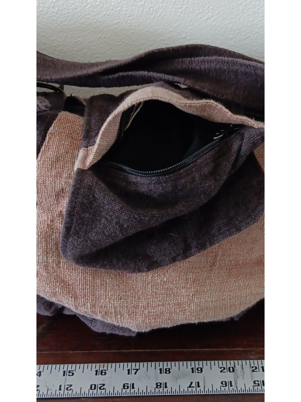 Earth Divas Lot of 2 Boho Canvas Hobo Sling Bags Ruffle Pocket - Picture 7 of 7
